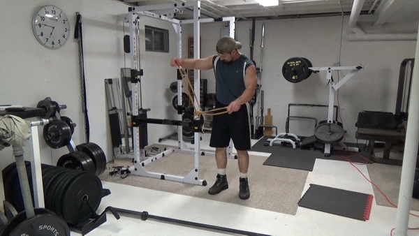 Band Blood-Flow Restriction Curls Setup