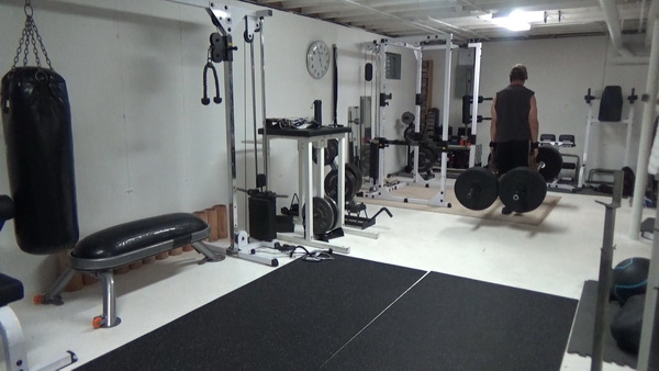 Time-Volume Training Farmers Walks For Total-Body Conditioning and Fat Loss